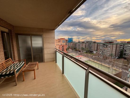 Se alquila piso en una zona residencial en Campanar - VALENCIA