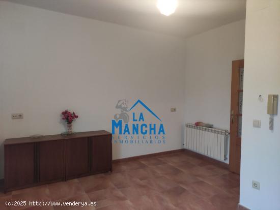 INMOBILIARIA LA MACHA VENDE PISO EN VALDEGANGA. - ALBACETE