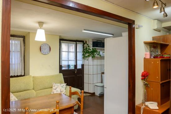 Disfruta de una vivienda unifamiliar con terreno en una zona urbana. - ASTURIAS