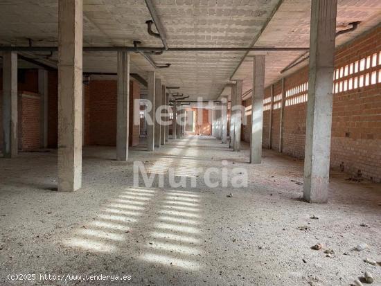 LOCAL COMERCIAL EN VENTA Y ALQUILER CON  OPCIÓN A COMPRA  EN MOLINA DE SEGURA - MURCIA