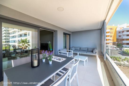 APARTAMENTO EN PRIMERA LÍNEA - ALICANTE