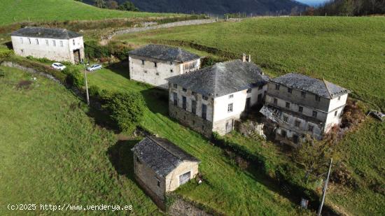 Conjunto de casas Leiriella - ASTURIAS