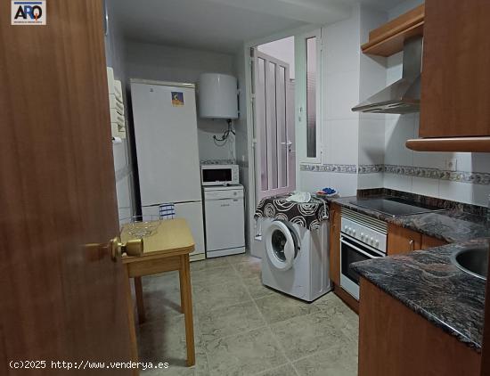 Amplio apartamento junto al paseo marítimo en el Puerto de Mazarrón - MURCIA