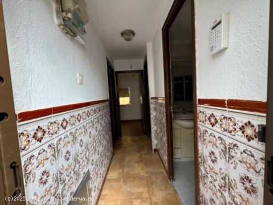 CASABANCO VENDE  BAJOS DE CASA EN CÁCERES - CACERES