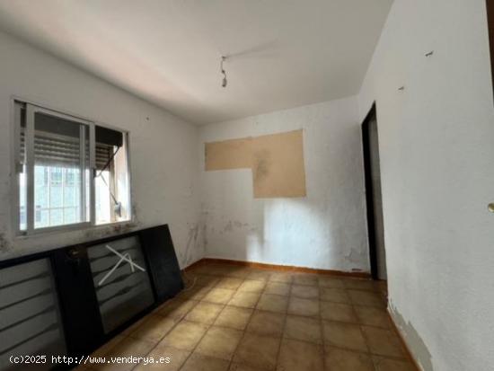 CASABANCO VENDE  BAJOS DE CASA EN CÁCERES - CACERES