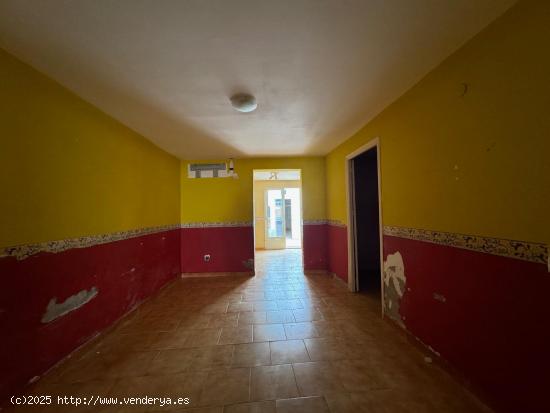 CASABANCO VENDE  CASA EN LA HABA - BADAJOZ