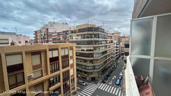 ¡Oportunidad Única estudio en venta en el Corazón de Alicante! - ALICANTE