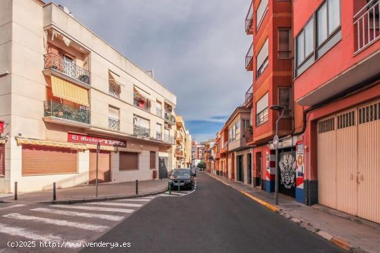 Amplio piso de 101 m² a la venta en El Vendrell, Tarragona. - TARRAGONA