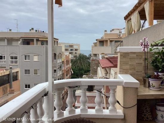 SE VENDE ÁTICO  DE 3 DORMITORIOS 2 BAÑOS  EN PLAYA DE LOS LOCOS EN TORREVIEJA (ALICANTE) - ALICANT