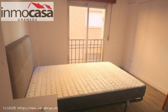 600 EUROS, PISO DOS DORMITORIOS, AMUEBLADO, PLENO CENTRO DE ARMILLA. JUNTO METROPOLITANO - GRANADA