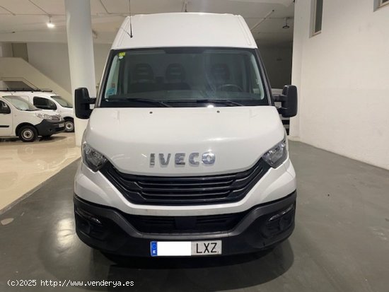 Iveco Daily Furgón 35S16 V 3520L H2 12.0 160cv - GARANTIA MECANICA - Barcelona