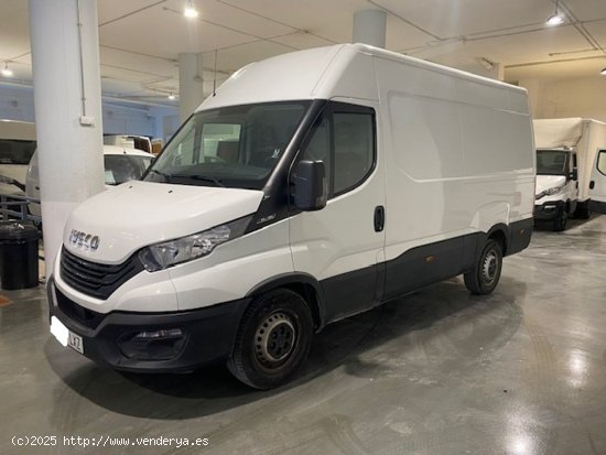 Iveco Daily Furgón 35S16 V 3520L H2 12.0 160cv - GARANTIA MECANICA - Barcelona