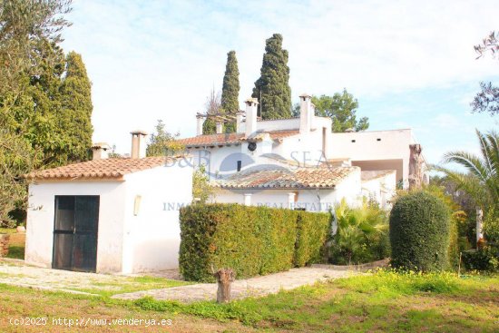 Espectacular villa con acueducto romano