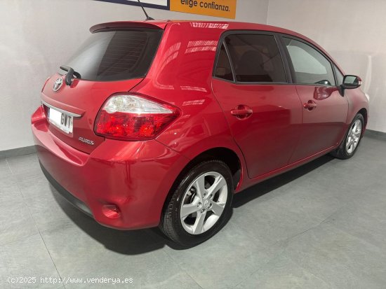 Toyota Auris 1.4D Active 90cv Comfortdrive Automático - Paterna