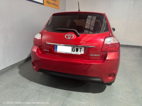 Toyota Auris 1.4D Active 90cv Comfortdrive Automático - Paterna