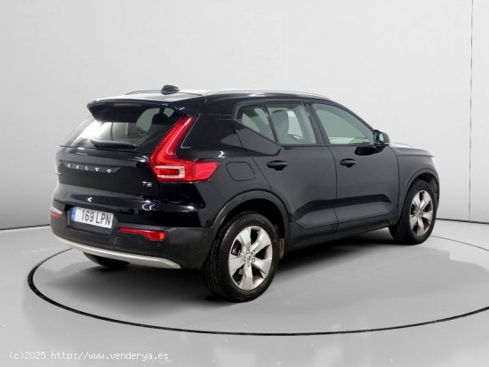 Volvo XC40 Momentum Pro 2WD - Torrejón de Ardoz