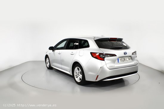 Toyota Corolla fam. 1.8 HYBRID ACTIVE TECH E-CVT 5P - 