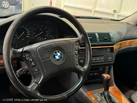 BMW Serie 5 528I AUTO - Gelves