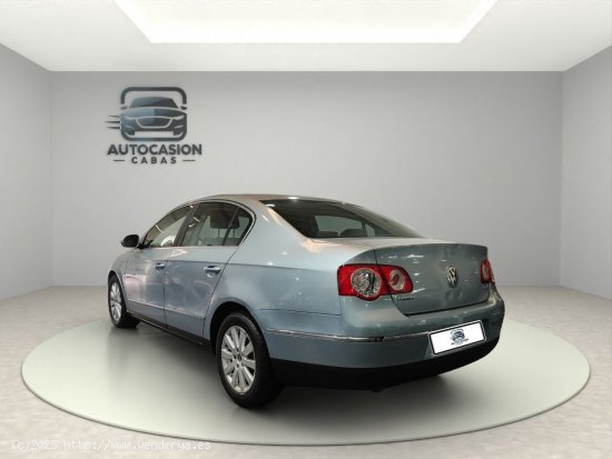 Volkswagen Passat 2.0 TDI 140cv Highline DSG - Gelves