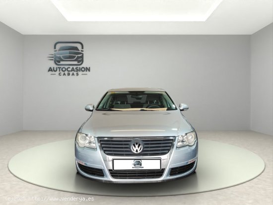 Volkswagen Passat 2.0 TDI 140cv Highline DSG - Gelves