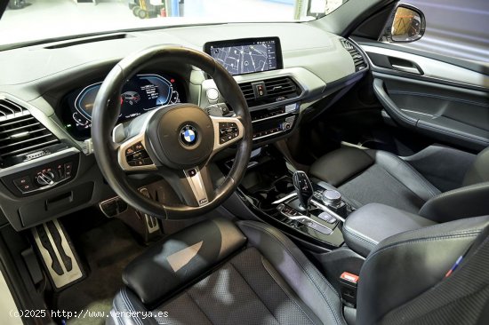 BMW X3   xDrive30e - 