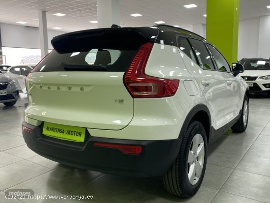 Volvo XC40 1.5 T2 Momentum Core de 2021 con 40.000 Km por 25.800 EUR. en Malaga