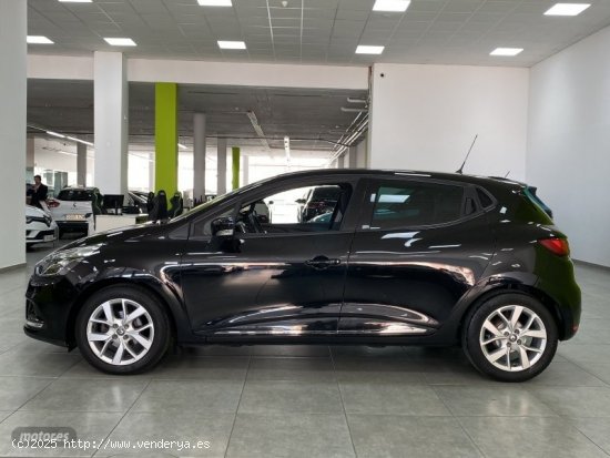 Renault Clio Limited Energy TCE 90CV de 2019 con 70.000 Km por 13.300 EUR. en Malaga