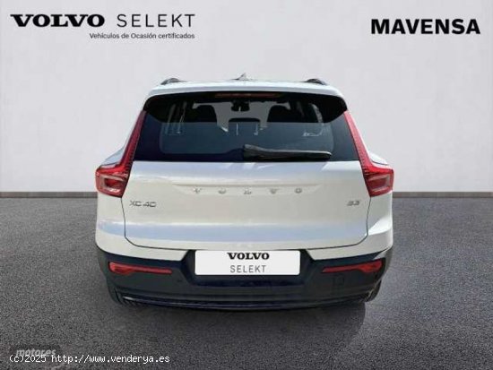 Volvo XC40 XC40 Plus, B3 mild hybrid, Gasolina, Dark de 2023 con 22.955 Km por 37.200 EUR. en Badajo