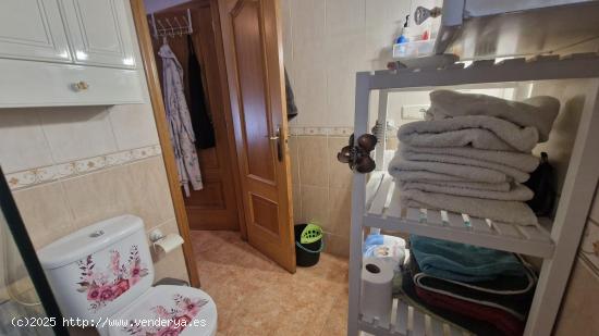 Magnífico piso en el centro con 3 dormitorios, garaje, trastero y piscina comunitaria. - ALICANTE