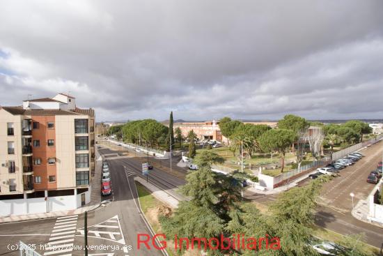 Piso con garaje en alquiler en Don benito - BADAJOZ