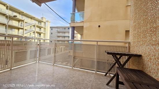 Alquiler anual - Apartamento y garaje - VALENCIA