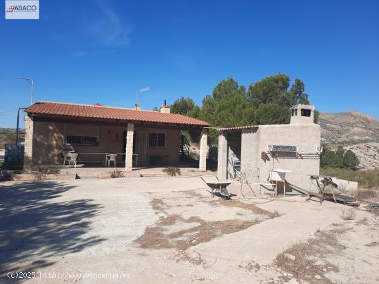 Casa y terreno en la Alcoraya - ALICANTE