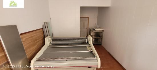 VENTA LOCAL ZONA CONDES DE ALBA Y ALISTE ( 2 LOCALES UNIDOS) - ZAMORA