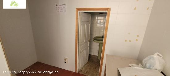 VENTA LOCAL ZONA CONDES DE ALBA Y ALISTE ( 2 LOCALES UNIDOS) - ZAMORA