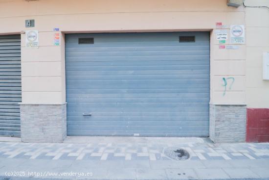 🚗 ¡OPORTUNIDAD EN ZONA PUERTA PURCHENA/PLAZA DE TOROS! 🚗 - ALMERIA