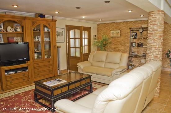 CHALET DE LUJO EN EL CHAPARRAL - TORREVIEJA - ALICANTE