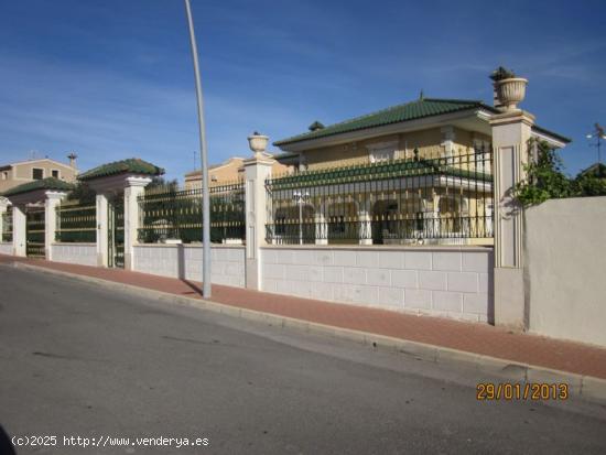 CHALET EN LOS BALCONES - TORREVIEJA - ALICANTE