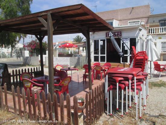 BAR/RESTAURANTE CON VIVIENDA EN LA TORRETA III (TORREVIEJA) - ALICANTE