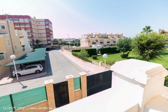 Duplex con piscina privada en Torrelamata - Torrevieja - ALICANTE