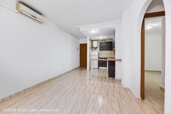 Apartamento de dos dormitorios a 600 metros de la playa - ALICANTE