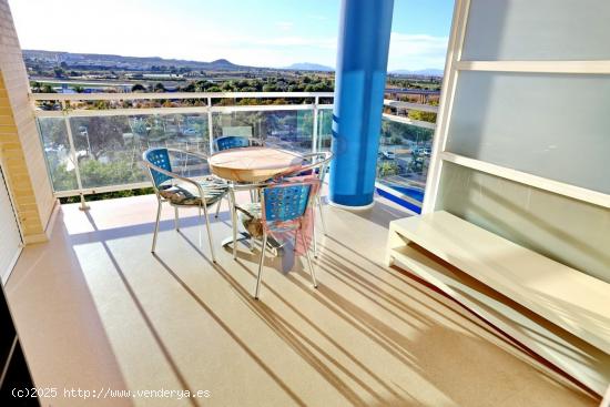 Apartamento con 2 dormitorios y 2 baños  con vistas panorámicas y piscina comunitaria - ALICANTE