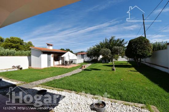 BONITA VILLA CON JARDÍN, TERRAZA Y GARAJE - CASTELLON