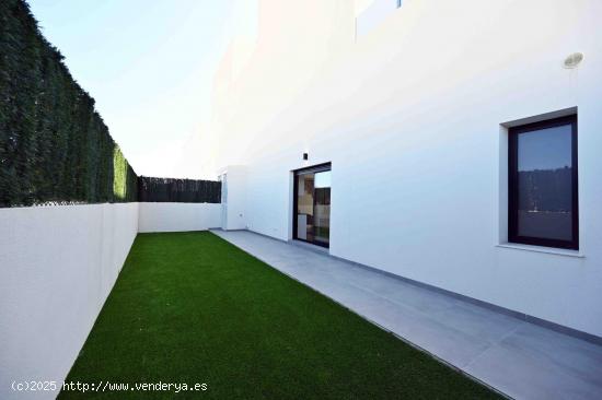 ADOSADOS DE OBRA NUEVA EN ORIHUELA COSTA - ALICANTE