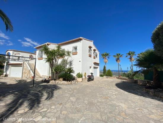 Villa de lujo con vistas  al mar - ALICANTE