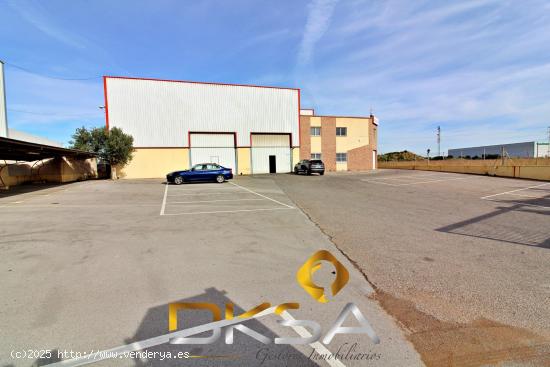 A la venta amplia nave en primera línea de la Carretera de Onda, Vila-real - CASTELLON