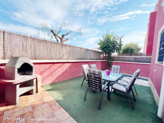 Estupendo Bungalow con jardin privado dos dormitorios, en Orihuela Costa - ALICANTE