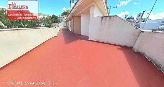 Se vende magnifico duplex con vistas despejadas, IBI - ALICANTE