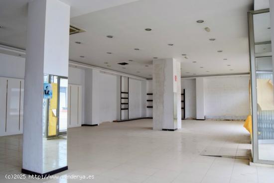 Local comercial esquinero de 83 m2 + posibilidad 2 amplias terrazas - MADRID