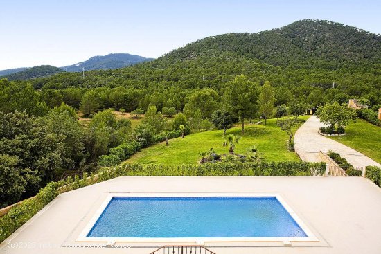 Finca en venta en Santa María del Camí (Baleares)