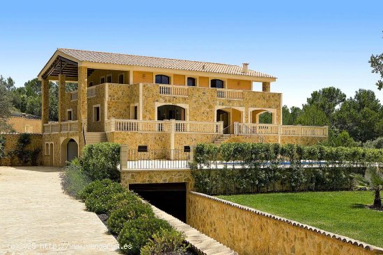 Finca en venta en Santa María del Camí (Baleares)